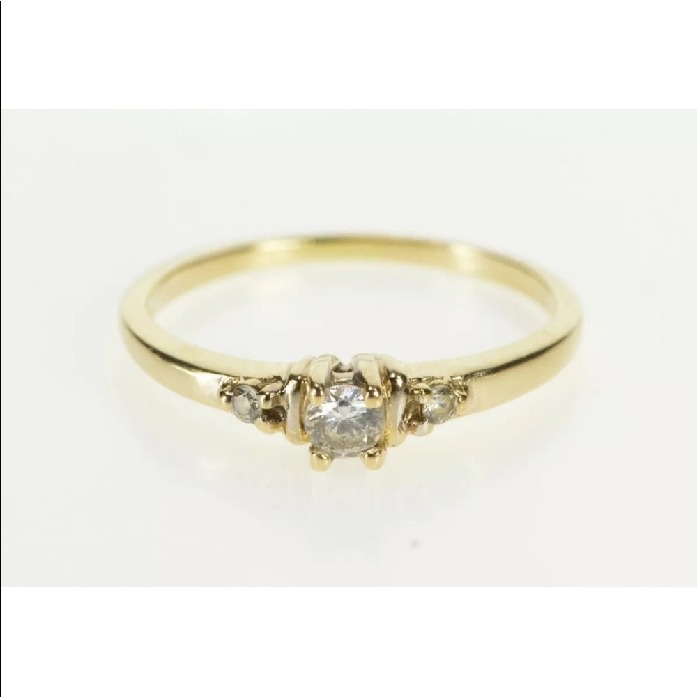 10K Three Stone Classic Promise Ring Sz 4.75